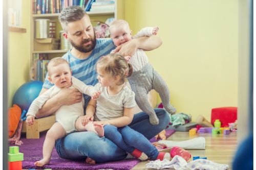 Bringing Home Triplets or Twins When You Have a Toddler introducing toddler to twins