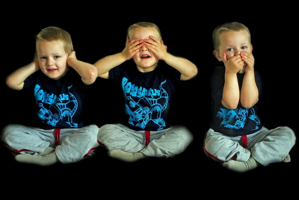 triplets dressed the same