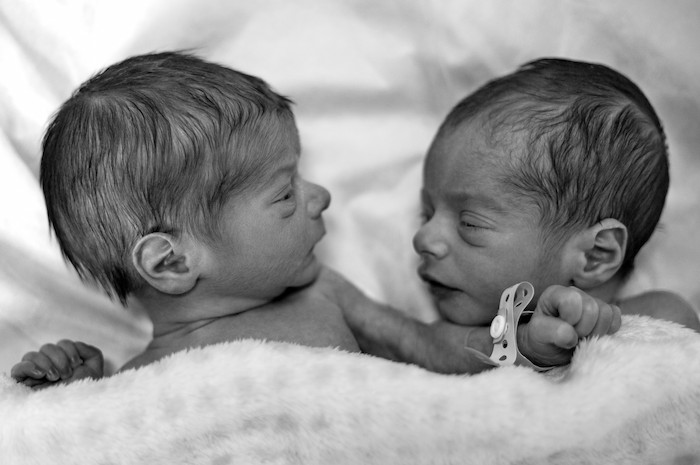 mixing up newborn twins
