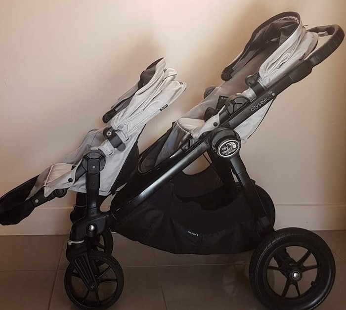 Choosing a twin pram. 7 tips from a twin mum. tips for choosing a twin pram