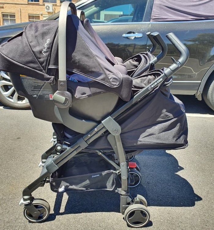 Choosing a twin pram. 7 tips from a twin mum. twin pram travel system