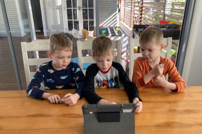 identical triplet boys same class or not