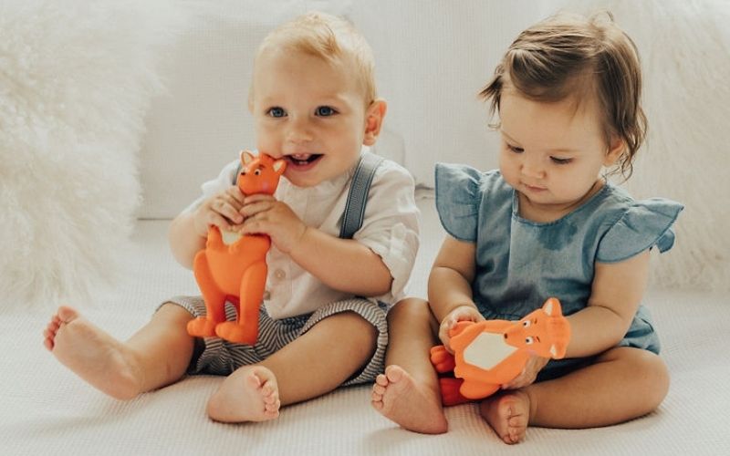 Teething Twins and Triplets. Tips, tricks and how to cope! teething twins