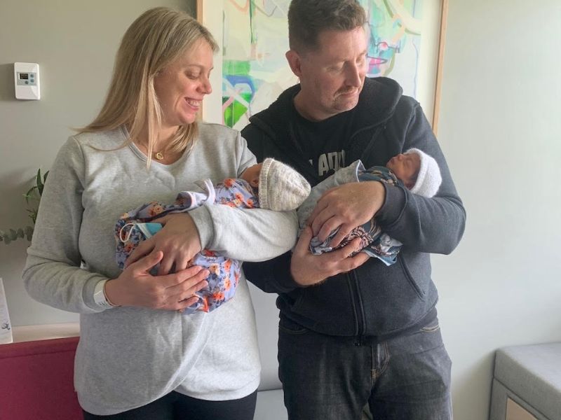 natural twin birth at 36 weeks