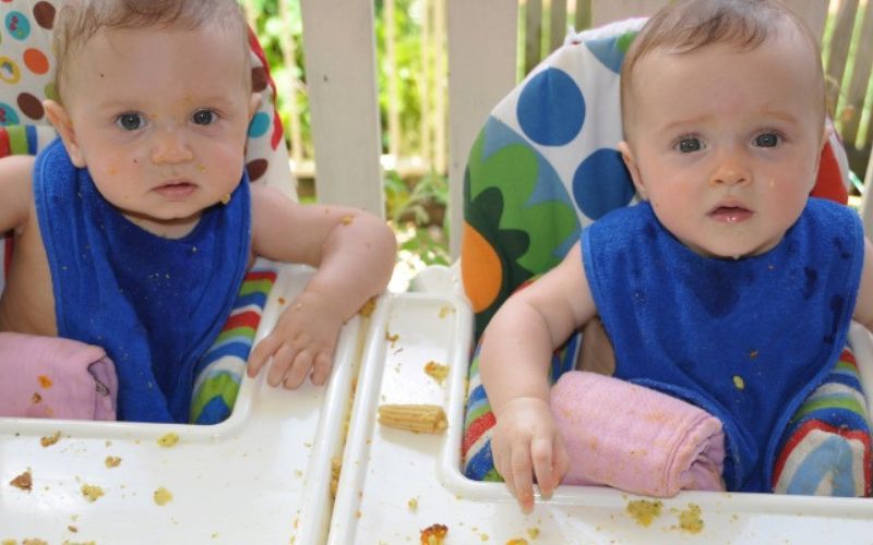 Starting solids with twins or triplets starting solids with twins and triplets
