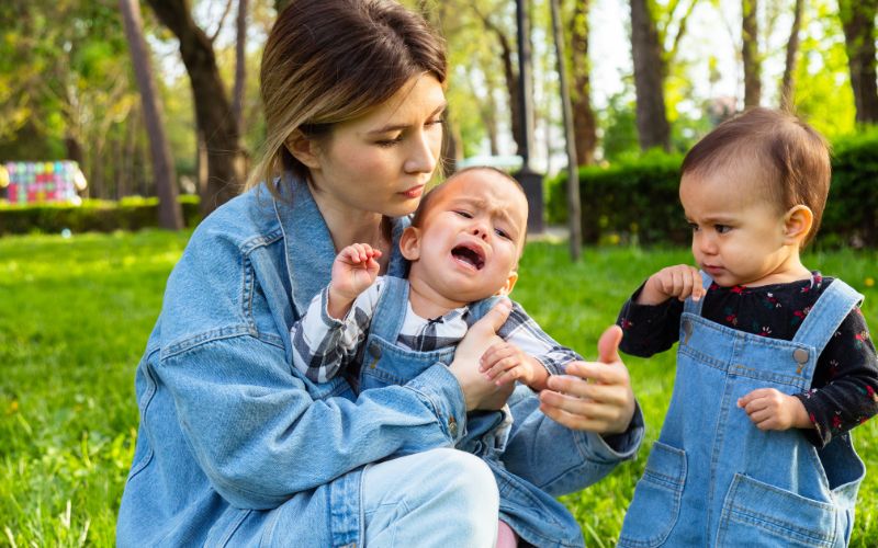 Twins who bite: Biting, and how to minimise it How to prevent twins who bite