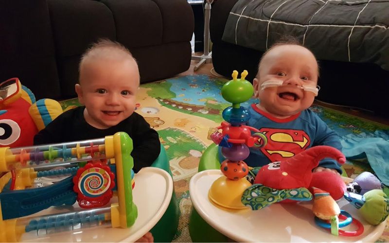 Triplets (with surviving fraternal boy twins) born at 29+4 surviving fraternal boy twins from 3 sacs