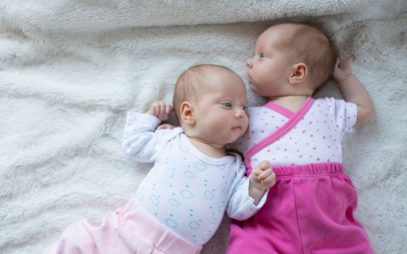 Raising Twins And Multiples- How To Survive The First Year tips for Raising twins and triplets