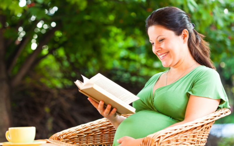 Babymoon when pregnant with twins or triplets. Why you need one! pregnant with twins babymoon