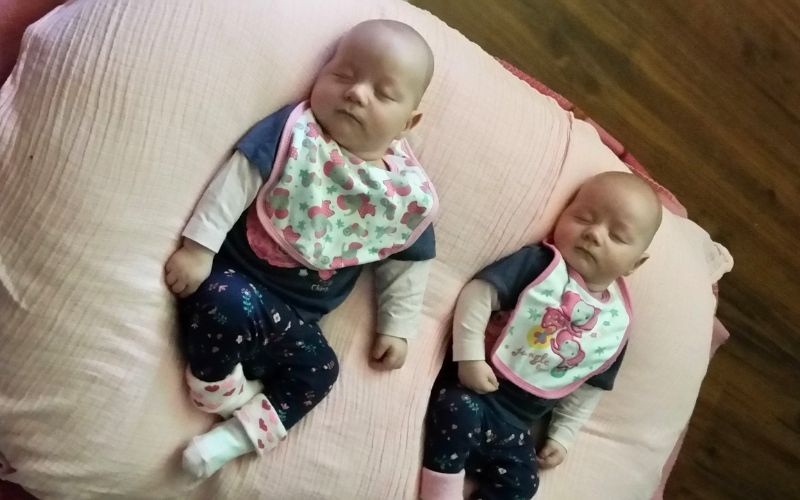 32 weeks pregnant with twins