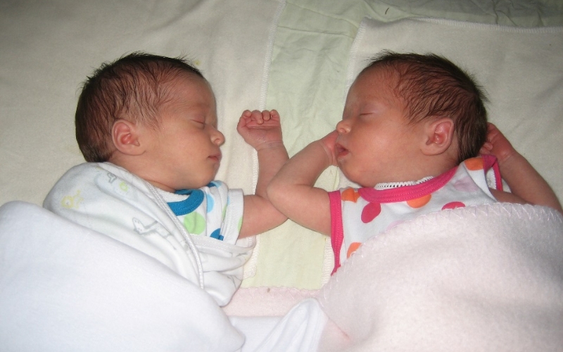 separating twins for sleep