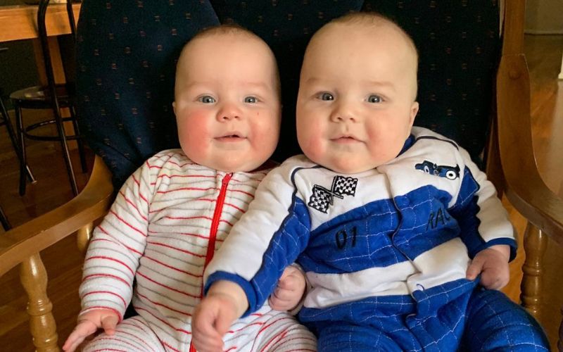 My story of pregnancy, a difficult birth, sickness, moving across the world and then doubling my family my twin pregnancy