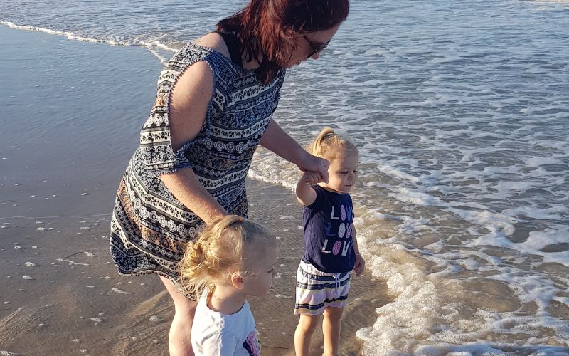 I became a solo twin mum when my twins were 5 weeks old. twin solo mum