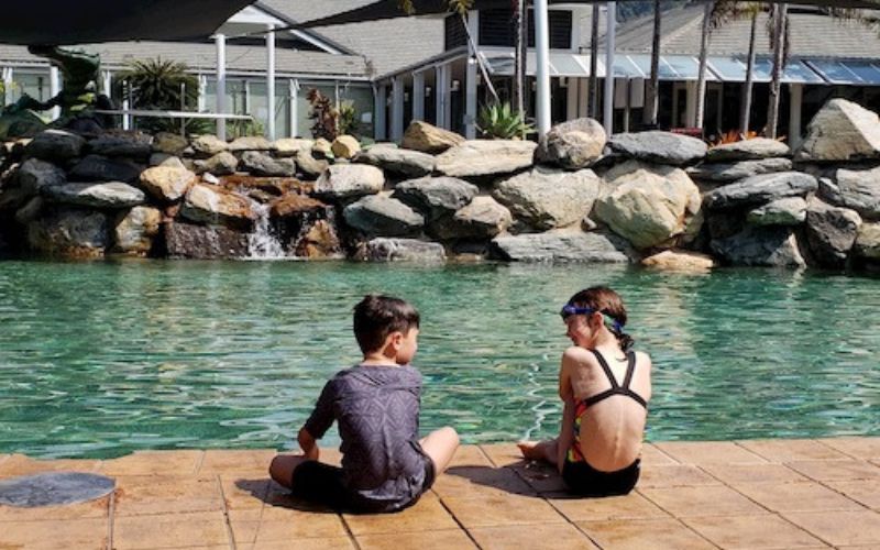 Going on holidays with twins or multiples – are they actually a “holiday”? Palm Cove with twins