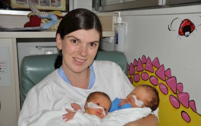 Twins in the Special Care Nursery. My experience. special care bonding with twins