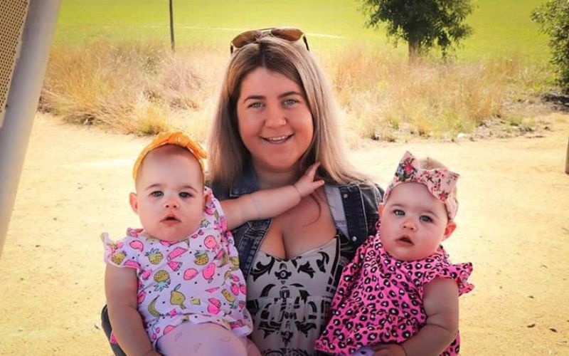 Life as twin parents. An overview of our first three months as twin parents. twin life