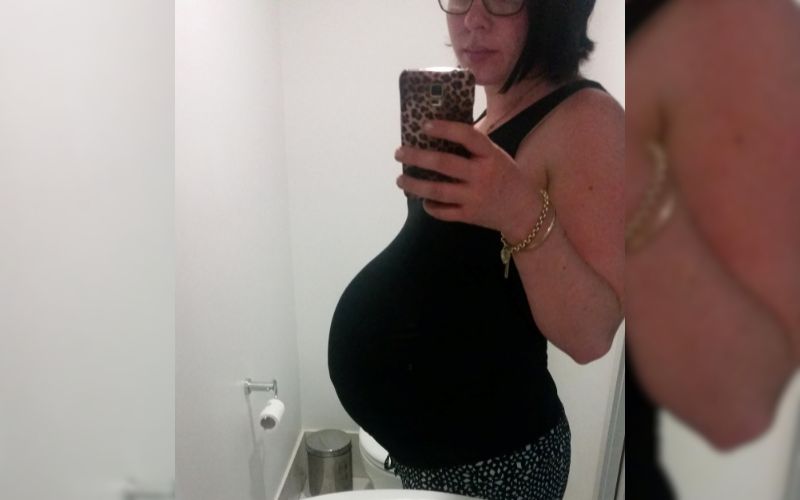 Drug free natural twin birth story. Twins born in 16 minutes from first push! 36 weeks pregnant with MCDA twins