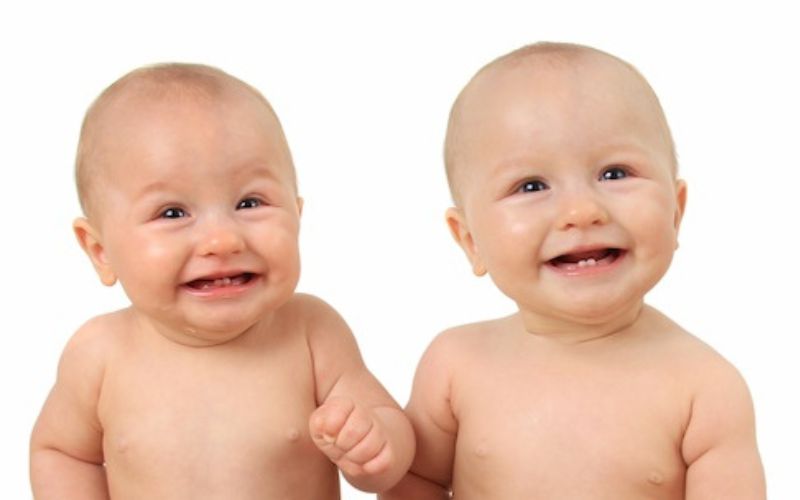 Could my twins be identical? Twin Zygosity Monochorionic-monoamniotic MCDA twins Australia